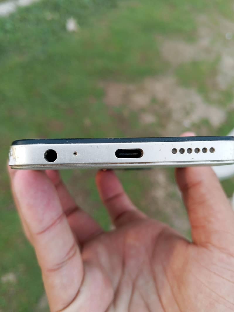Tecno Spark Go 0