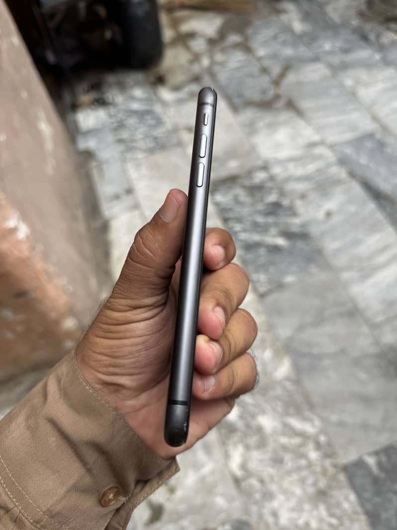 Apple iPhone 11 1