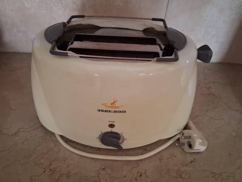 Toaster and kettle 2