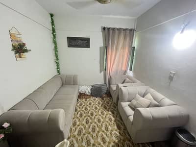 5 seater sofa only 2 month used