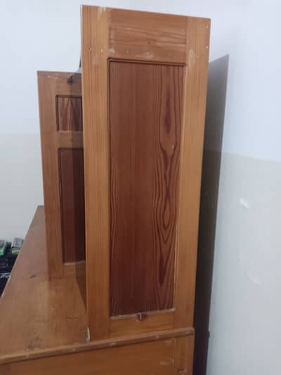 Foldable Computer Table