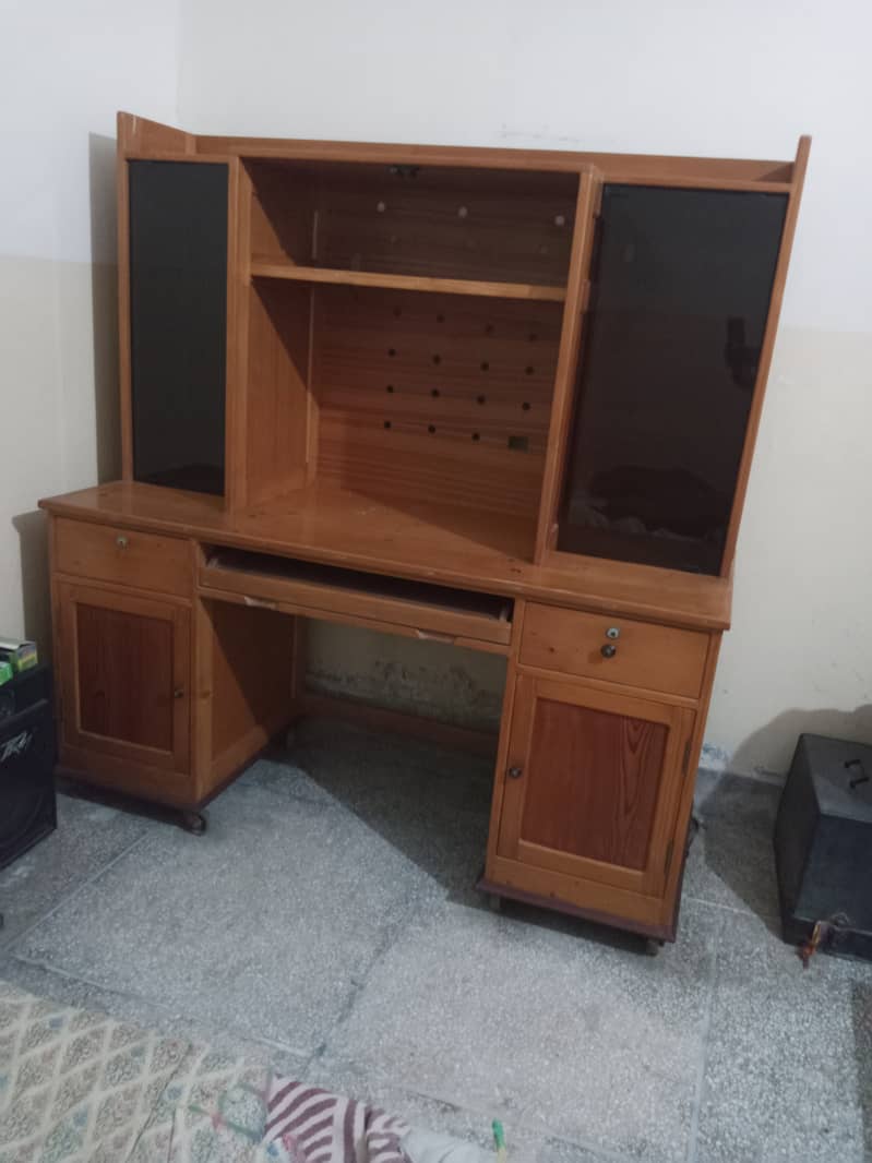 Foldable Computer Table 4
