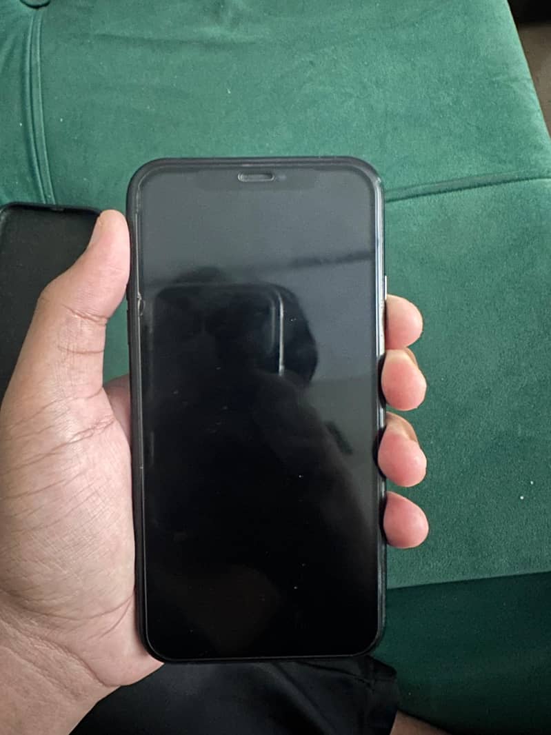 Apple iPhone XR 0