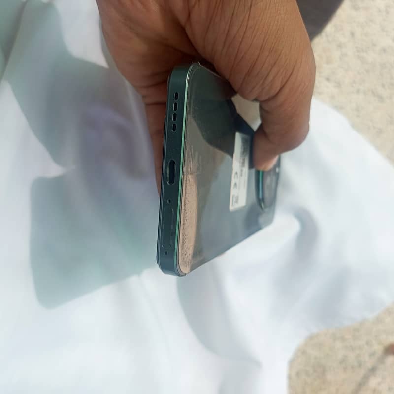 Realme 12 Plus 3
