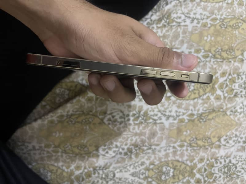 Apple iPhone 12 Pro 1