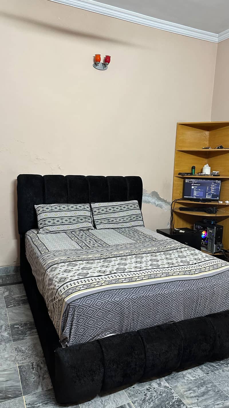 New Bubble Queen Size Bed 0