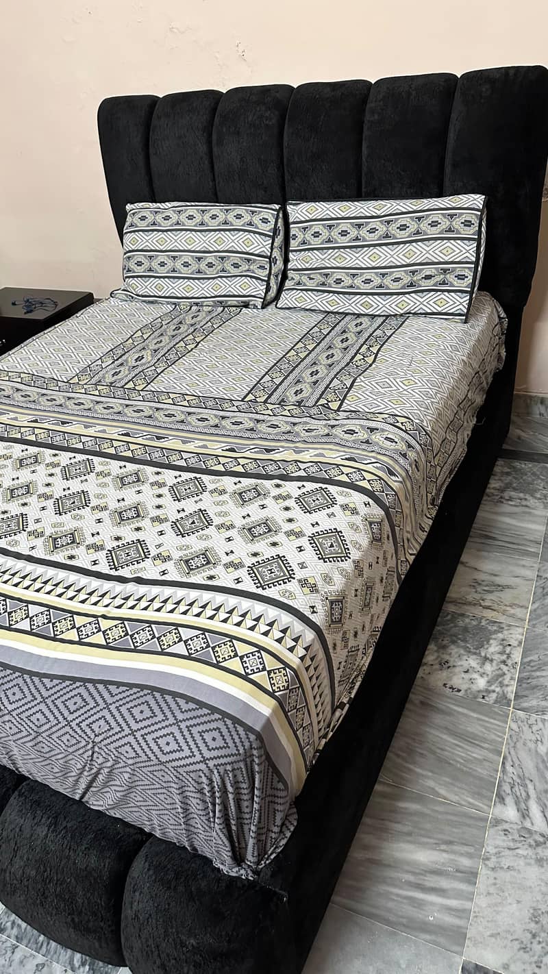 New Bubble Queen Size Bed 2