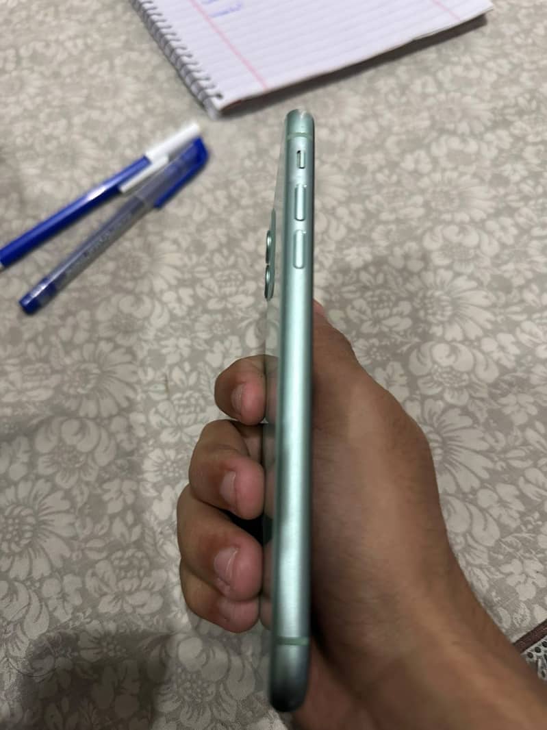 Apple iPhone 11 2