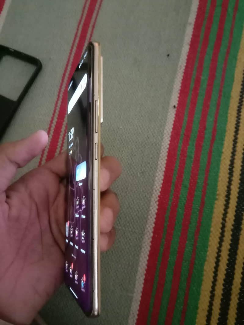 Infinix Note 40 Pro 3