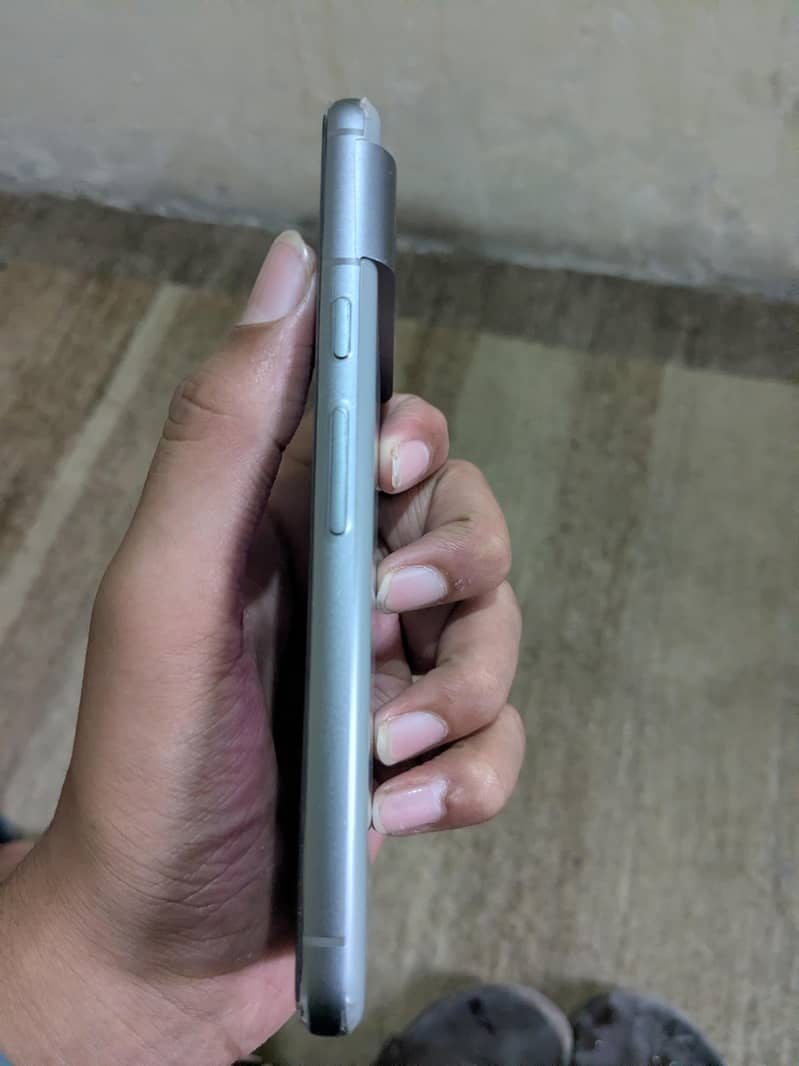 Google Pixel 8 1