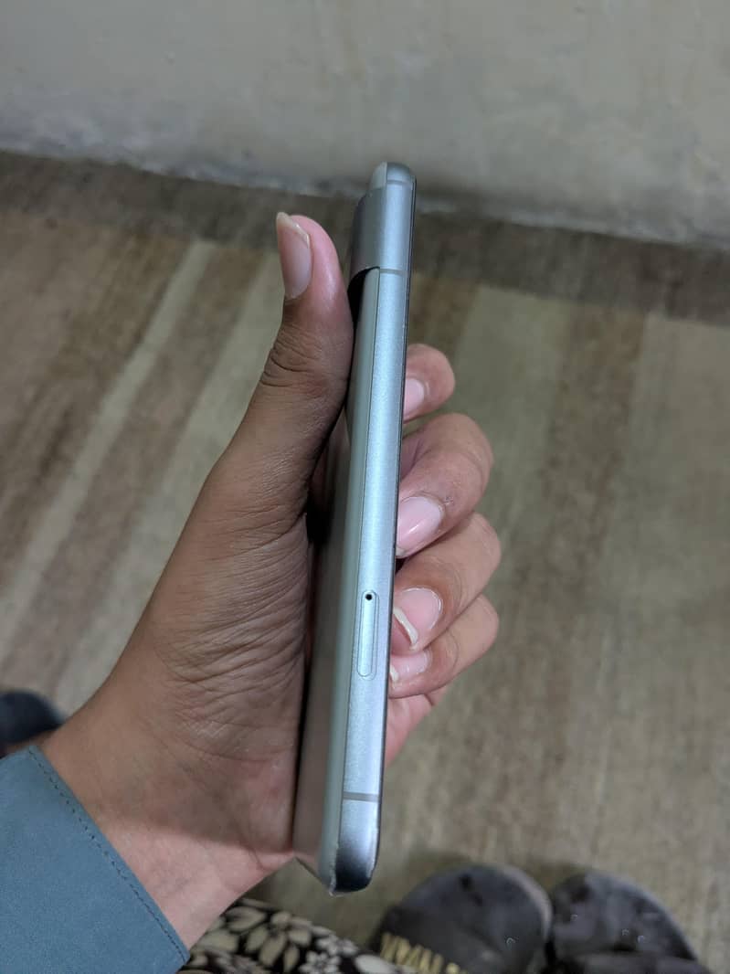 Google Pixel 8 2