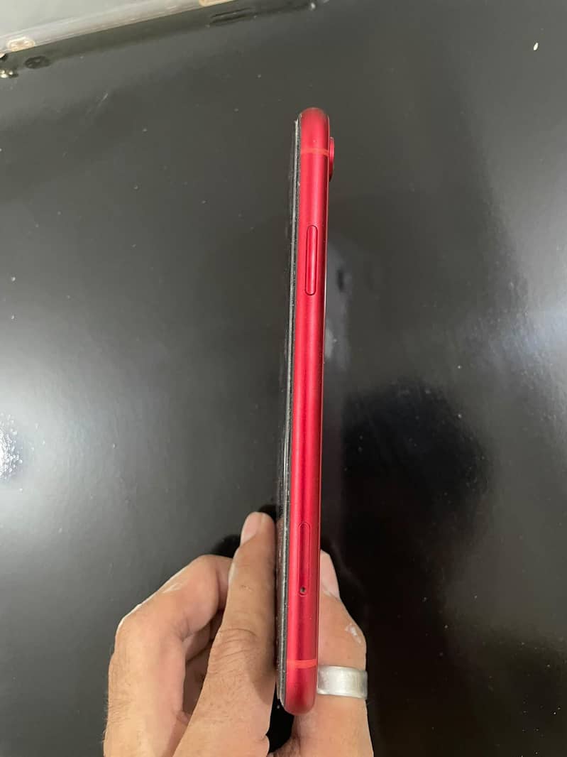 Apple iPhone XR 0
