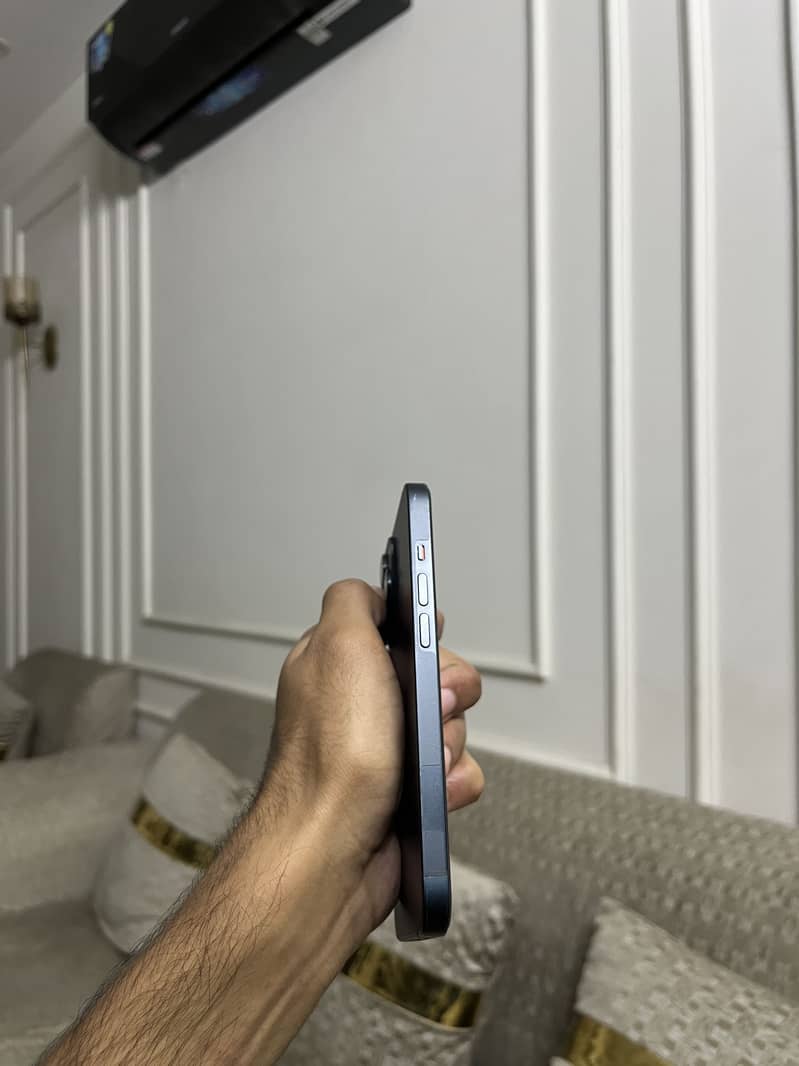 iPhone 14 Pro 5