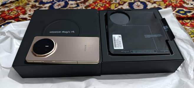 Honor Magic V6 global model 16.512