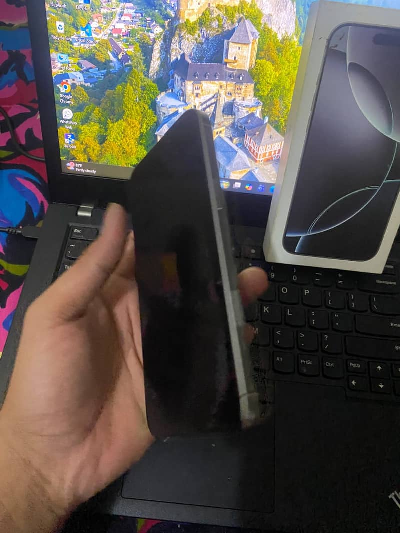 Apple iPhone 16 Pro Max 3