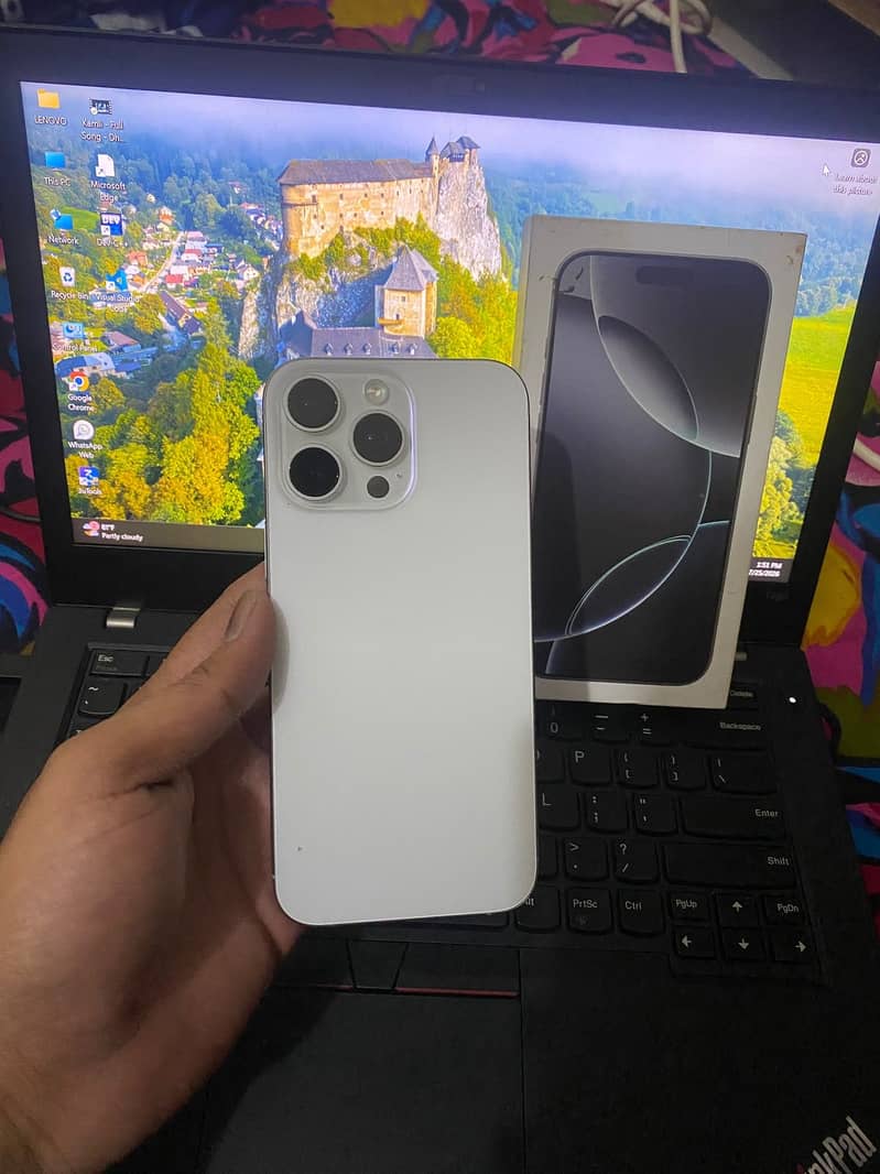 Apple iPhone 16 Pro Max 7