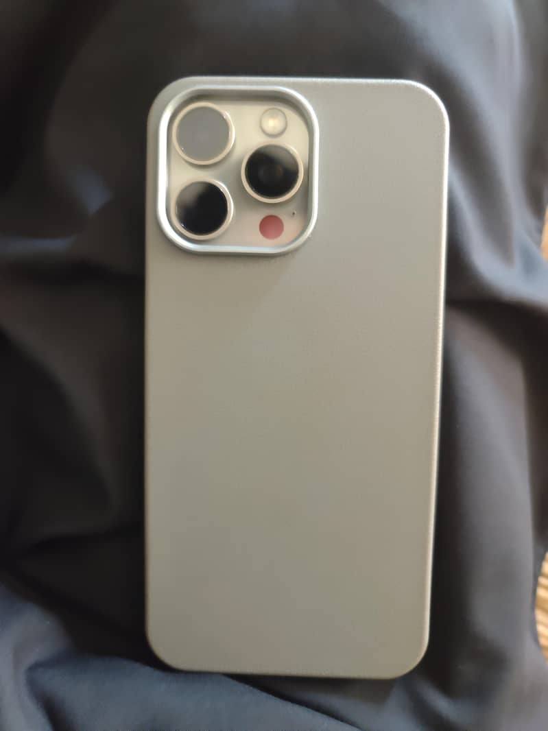 Apple iPhone 15 Pro Max 1