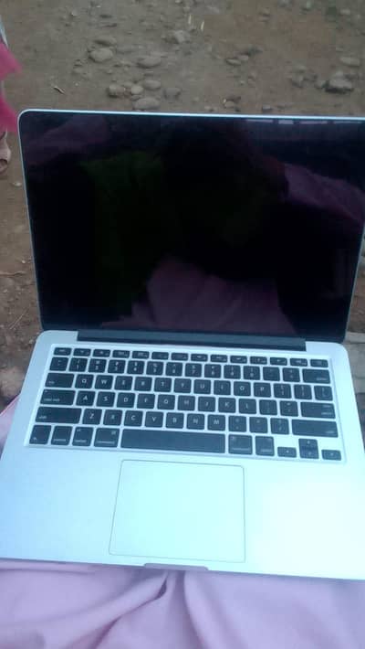 Apple MacBook -8GB RAM 256GB Excellent condition