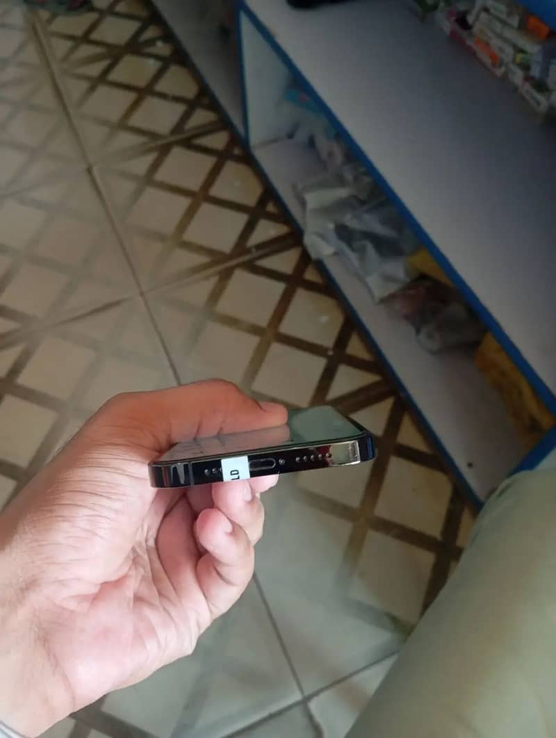 Apple iPhone 12 Pro 0