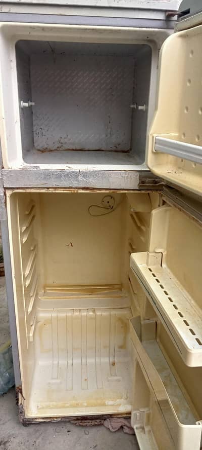 Refrigiator