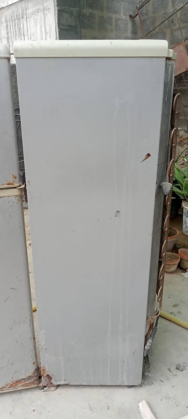 Refrigiator 1