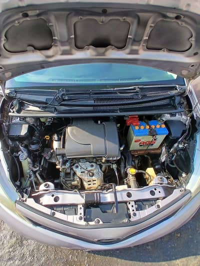 Toyota Vitz 2012