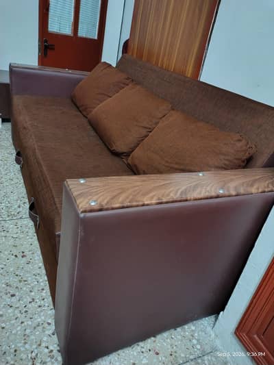 double bed, sofa cumbed