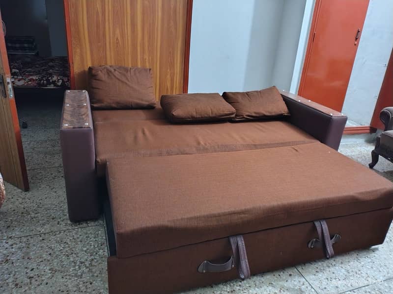 double bed, sofa cumbed 1