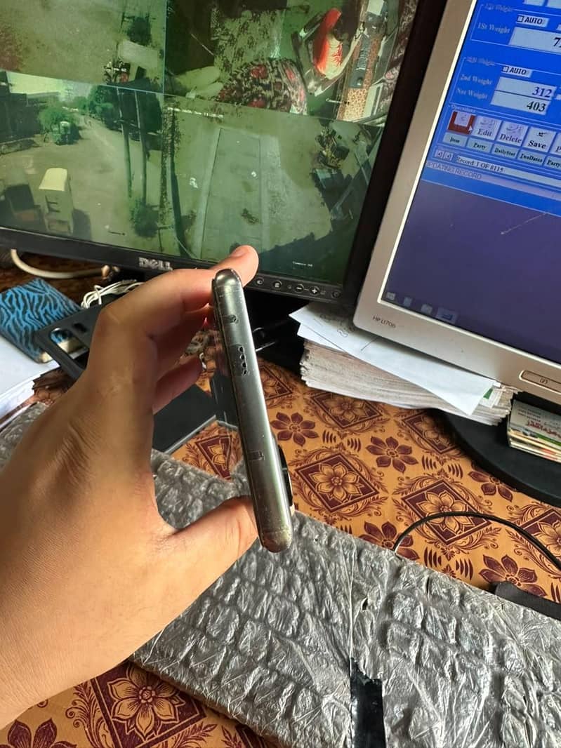 Tecno CAMON 40 Pro 6