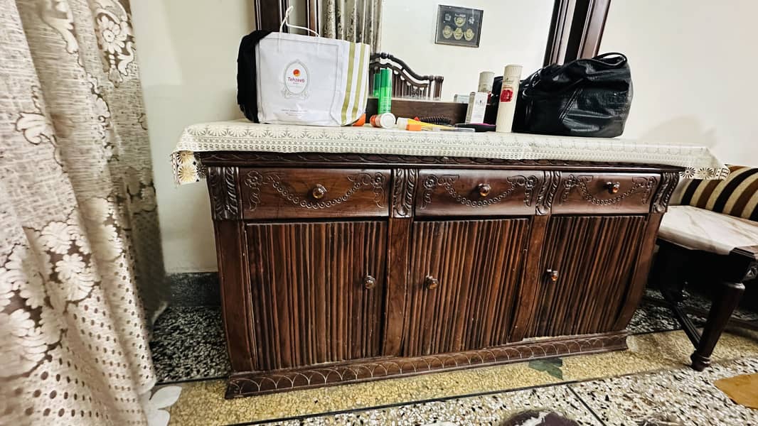 Bed side tables and dressing table 1