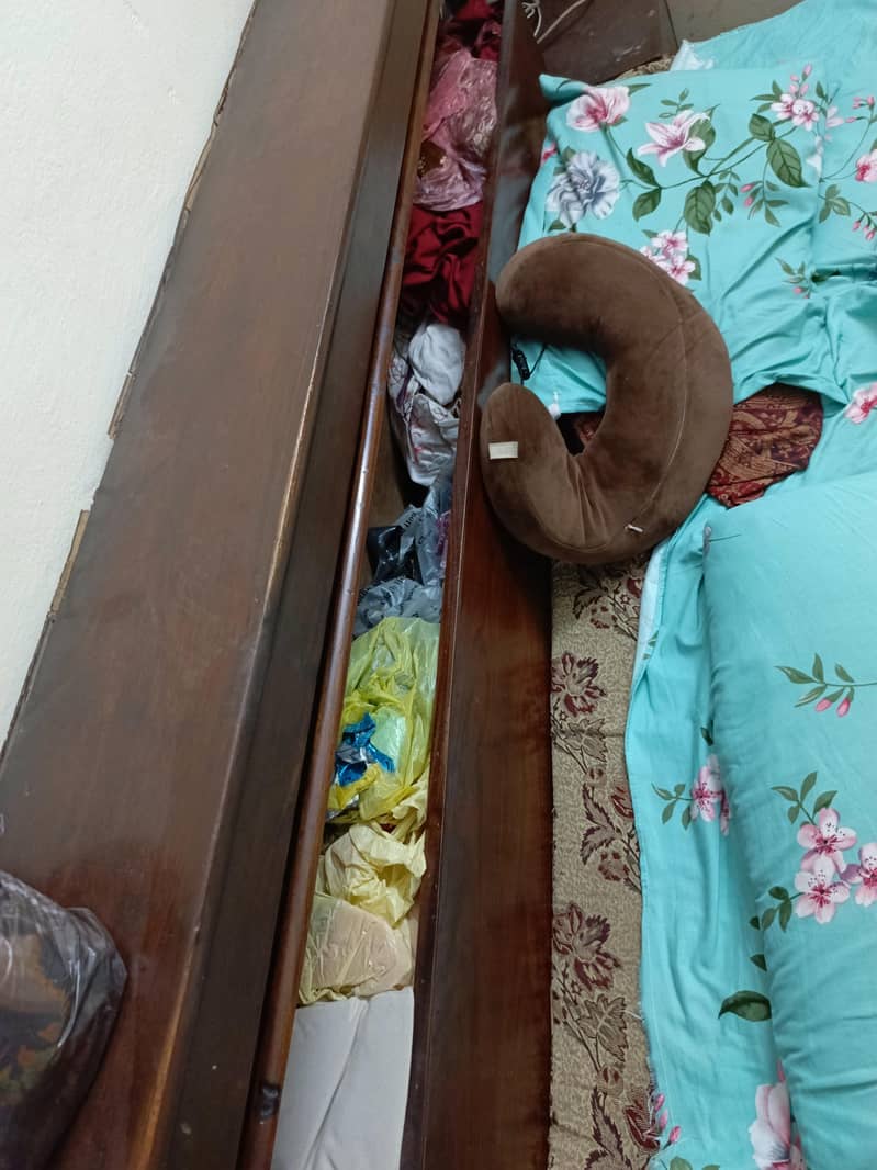King Bed 2