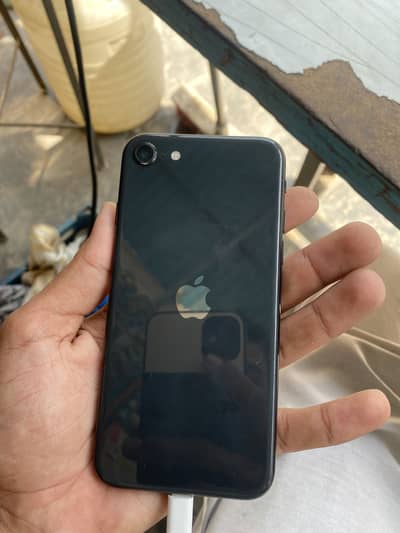 Apple iPhone SE