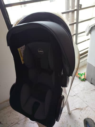 baby carrycot