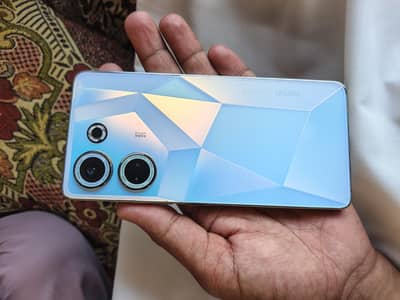 Tecno CAMON 20