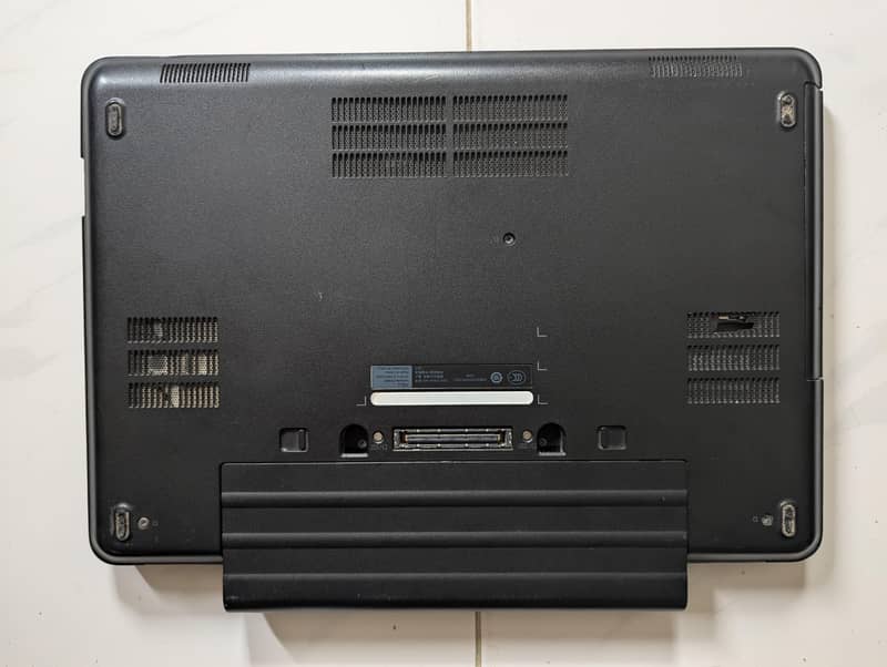 Dell latitude E5440 4