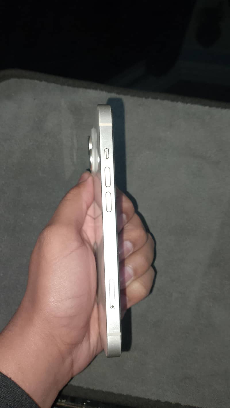 Apple iPhone 14 1