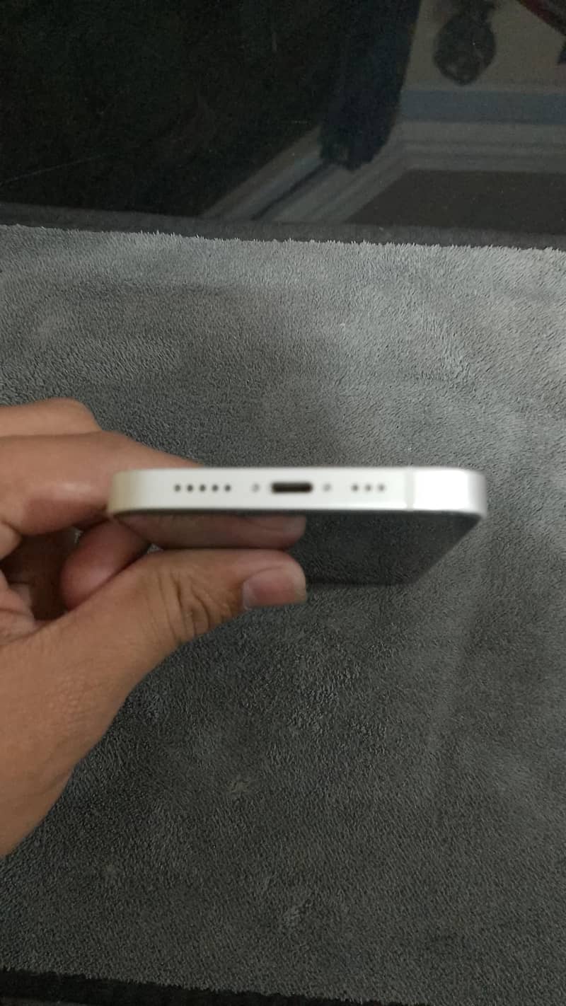 Apple iPhone 14 2