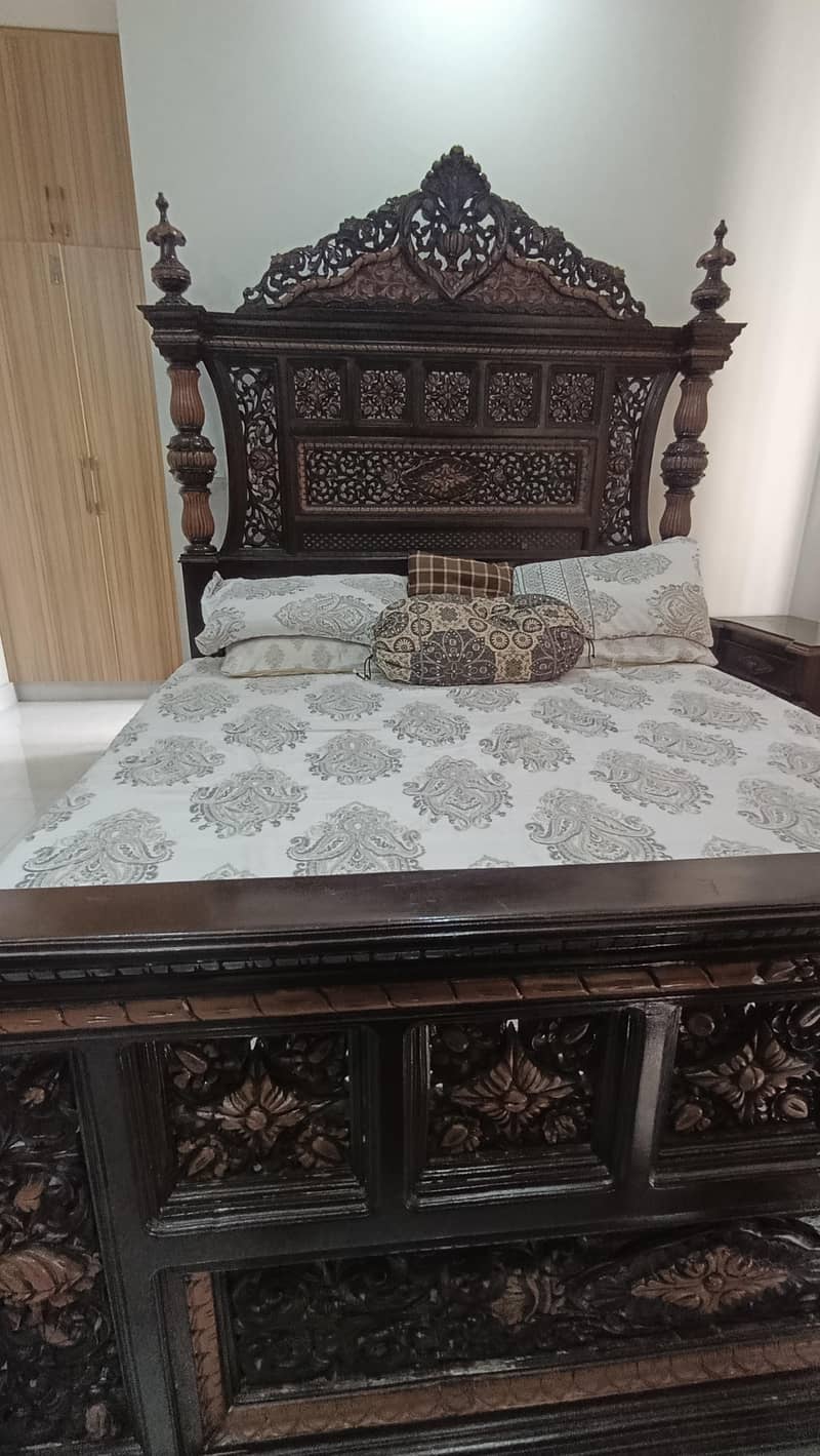 Chinioti Bed Set. 0