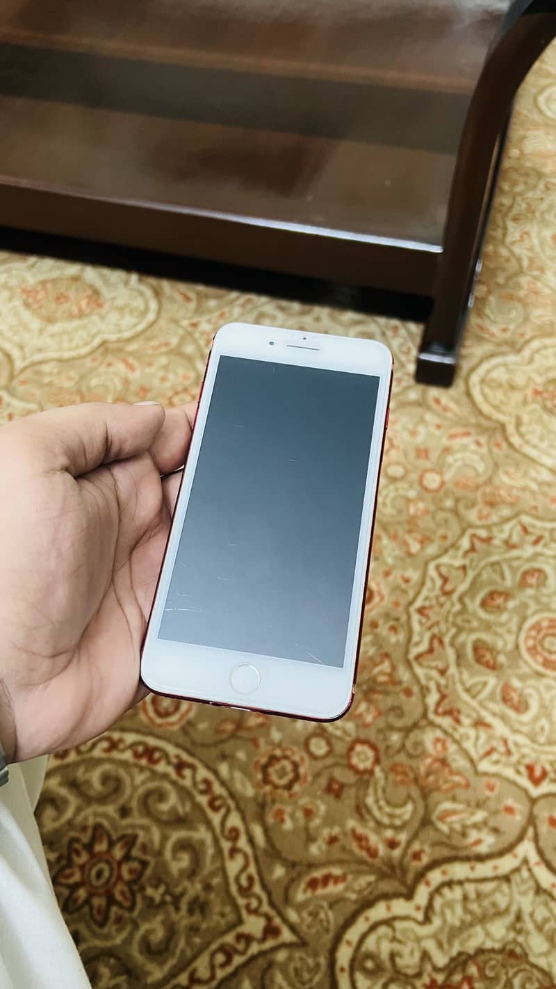 Apple iPhone 7 Plus 5