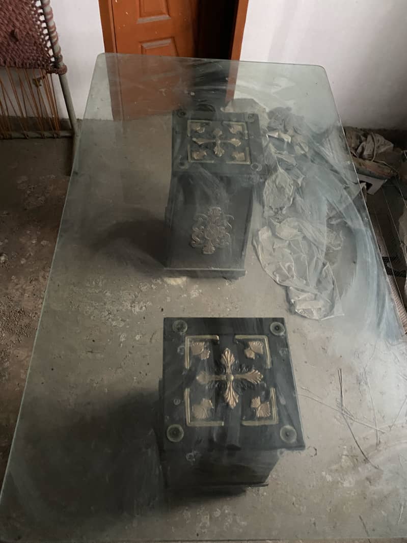Dining table with 5 chairs 1