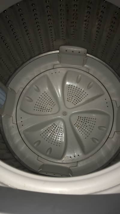 Auto matic wahing machine
