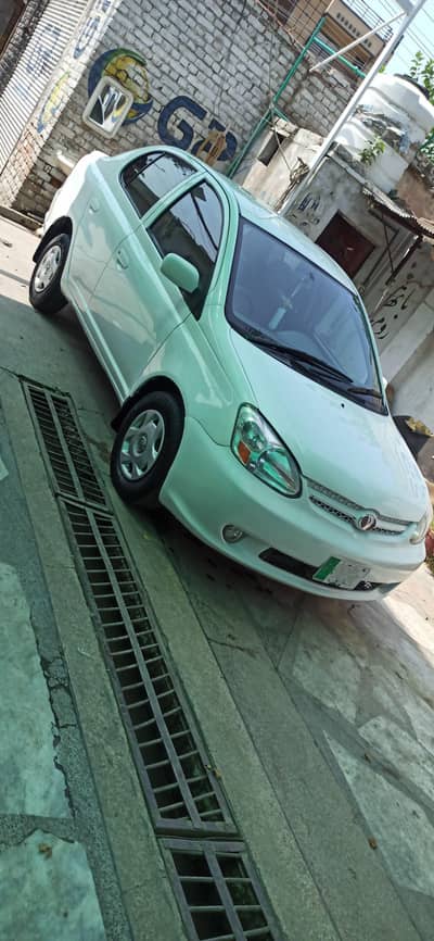 Toyota Platz 2003