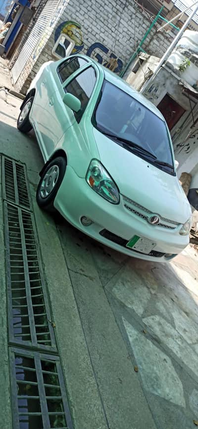 Toyota Platz 2003