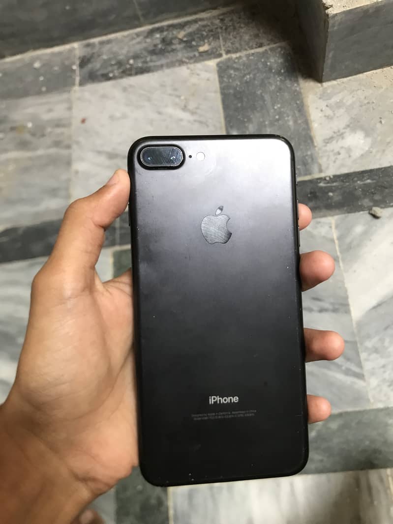 Apple iPhone 7 Plus 0