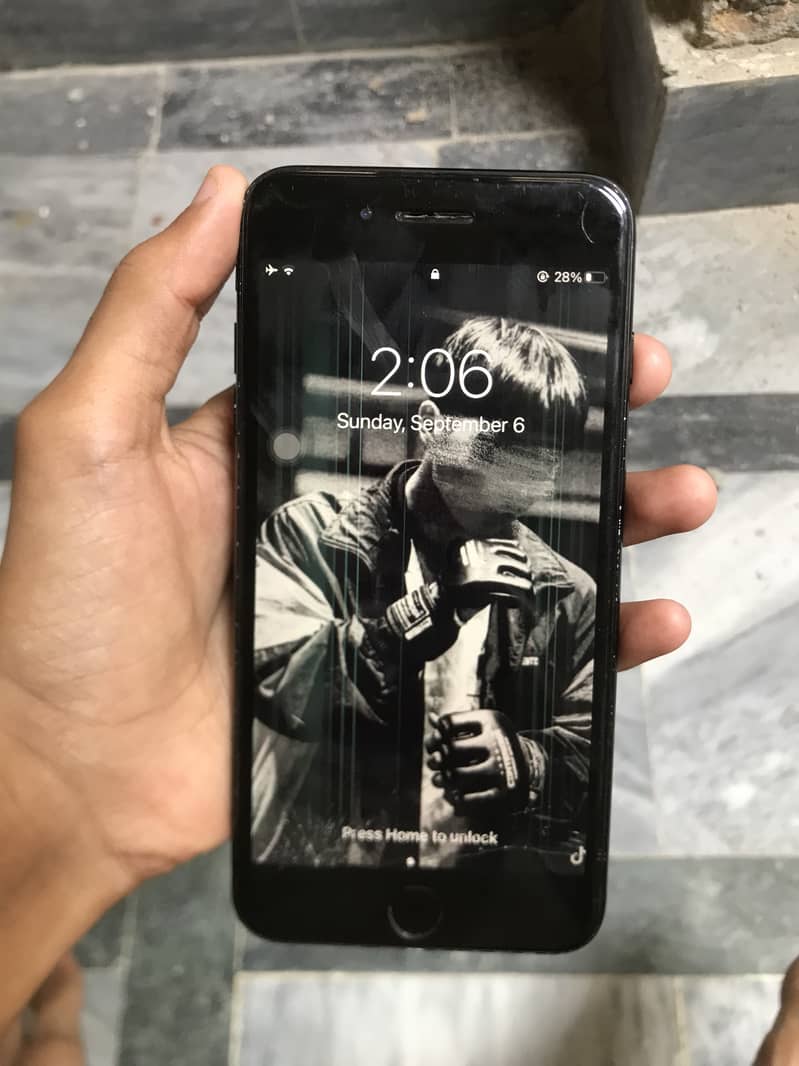 Apple iPhone 7 Plus 1