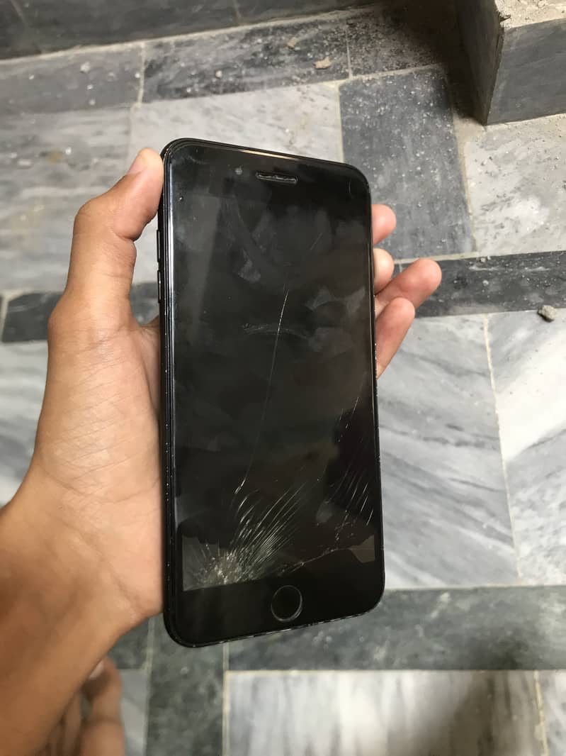 Apple iPhone 7 Plus 2