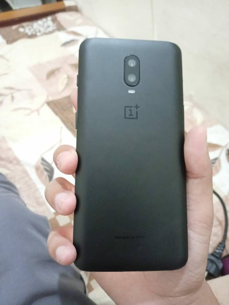 One Plus 6T 1
