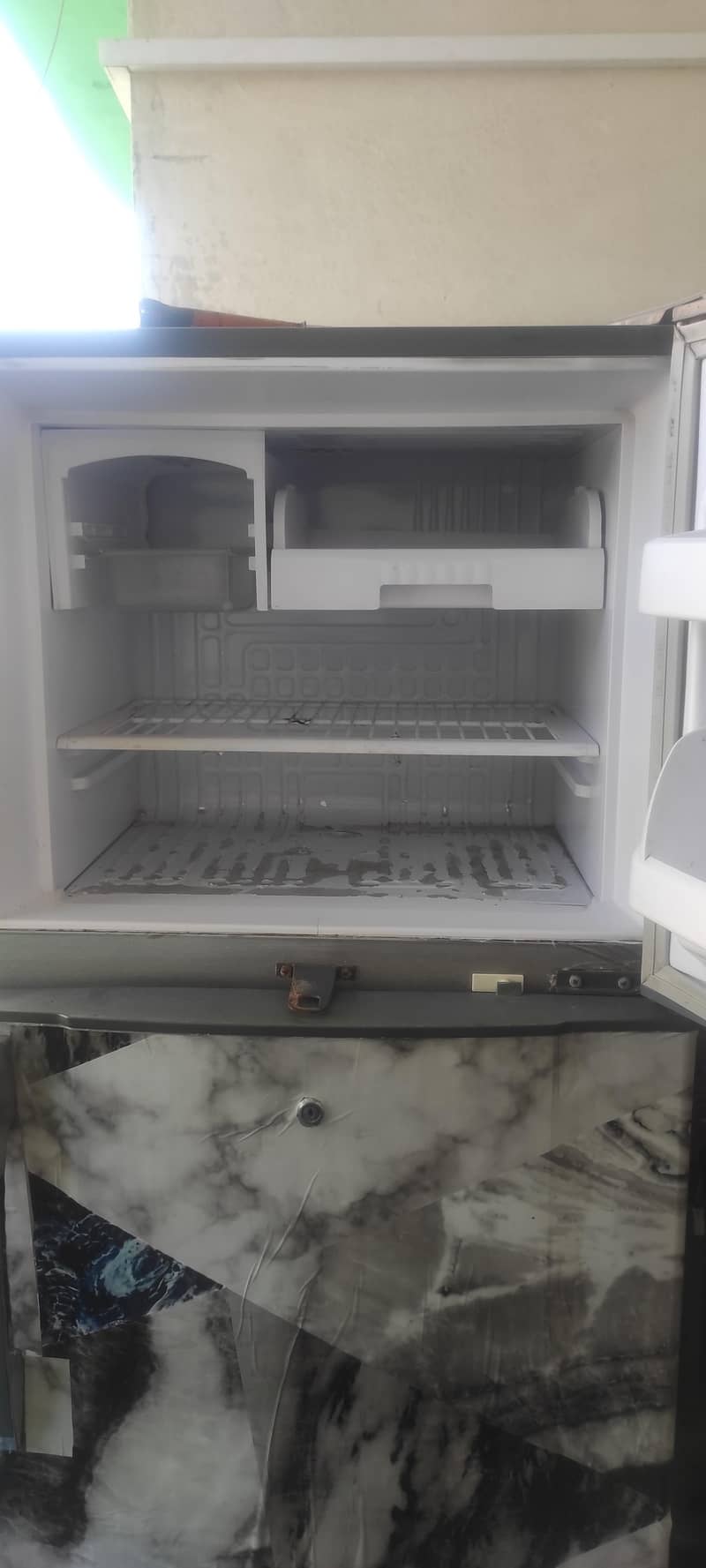 waves refrigerator 1