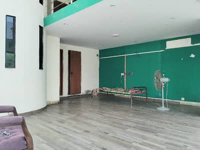 04 MARLA CORNER PLAZA FIVE FLOOR WITH LIFT EXCELLENT LOCATION