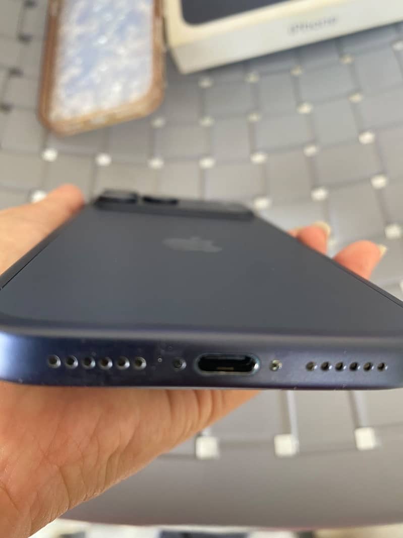Apple iPhone 17 Pro Max 6